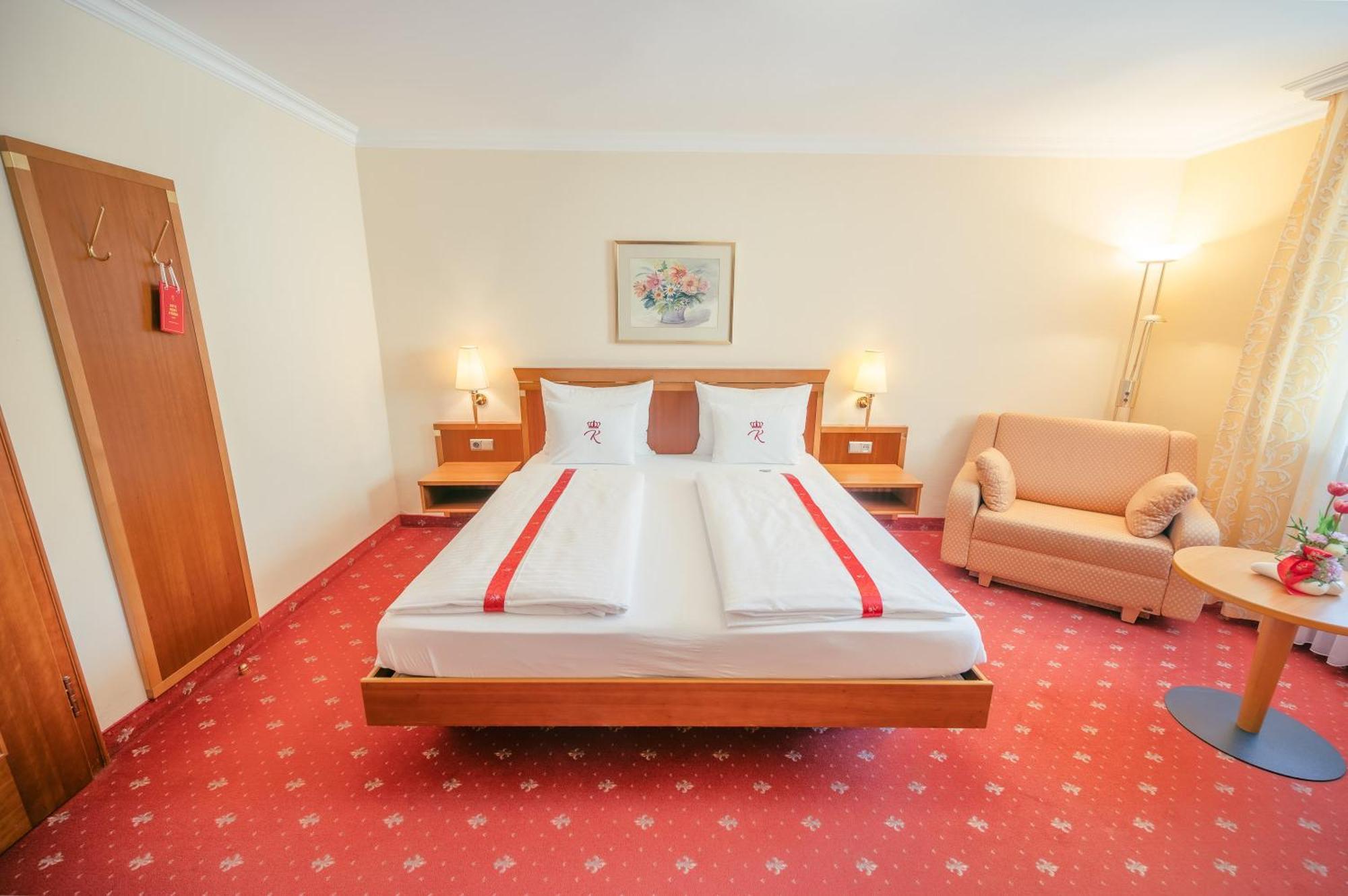 Hotel Am Schlosspark Zum Kurfuerst Oberschleißheim Εξωτερικό φωτογραφία