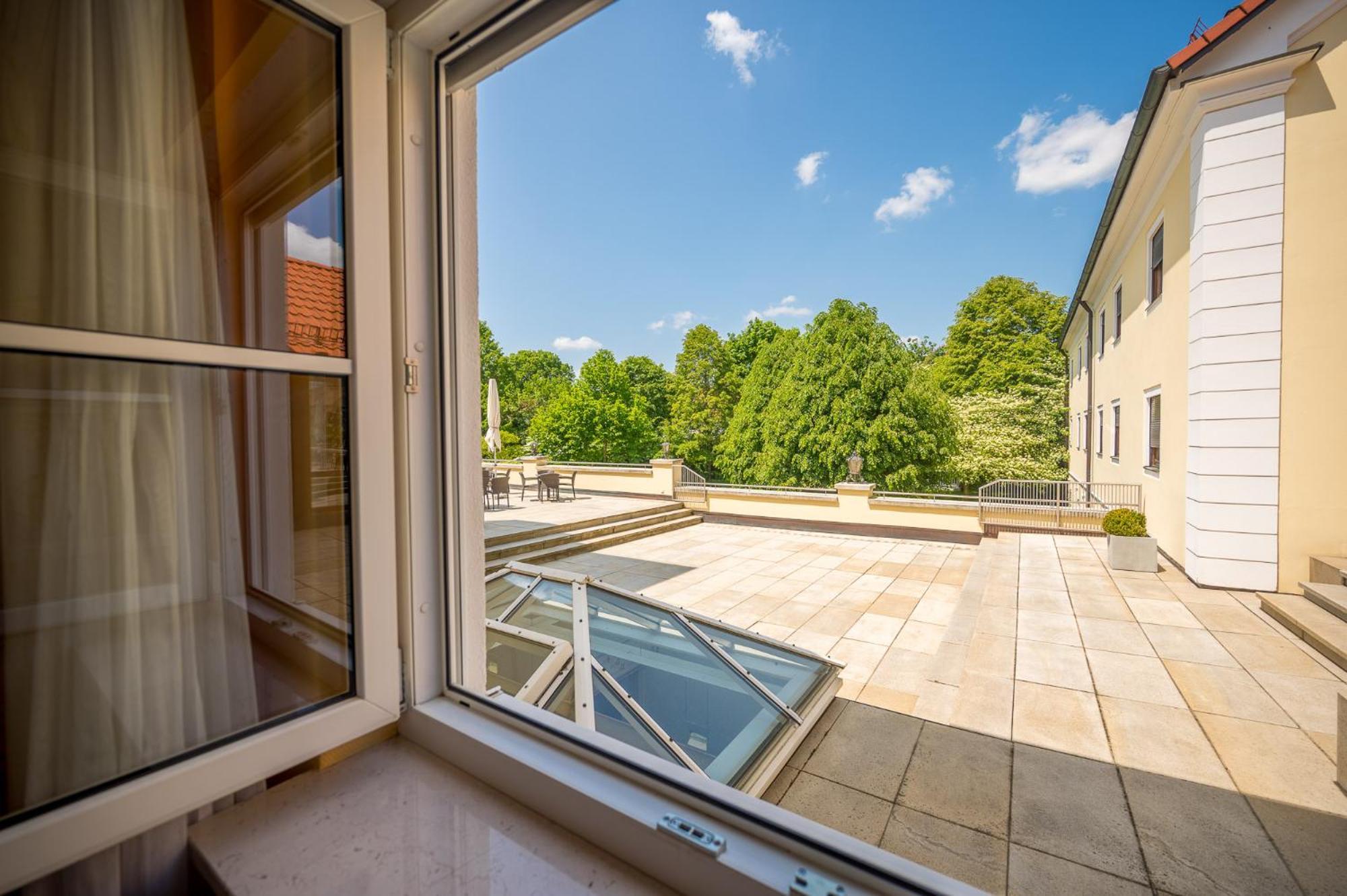 Hotel Am Schlosspark Zum Kurfuerst Oberschleißheim Εξωτερικό φωτογραφία